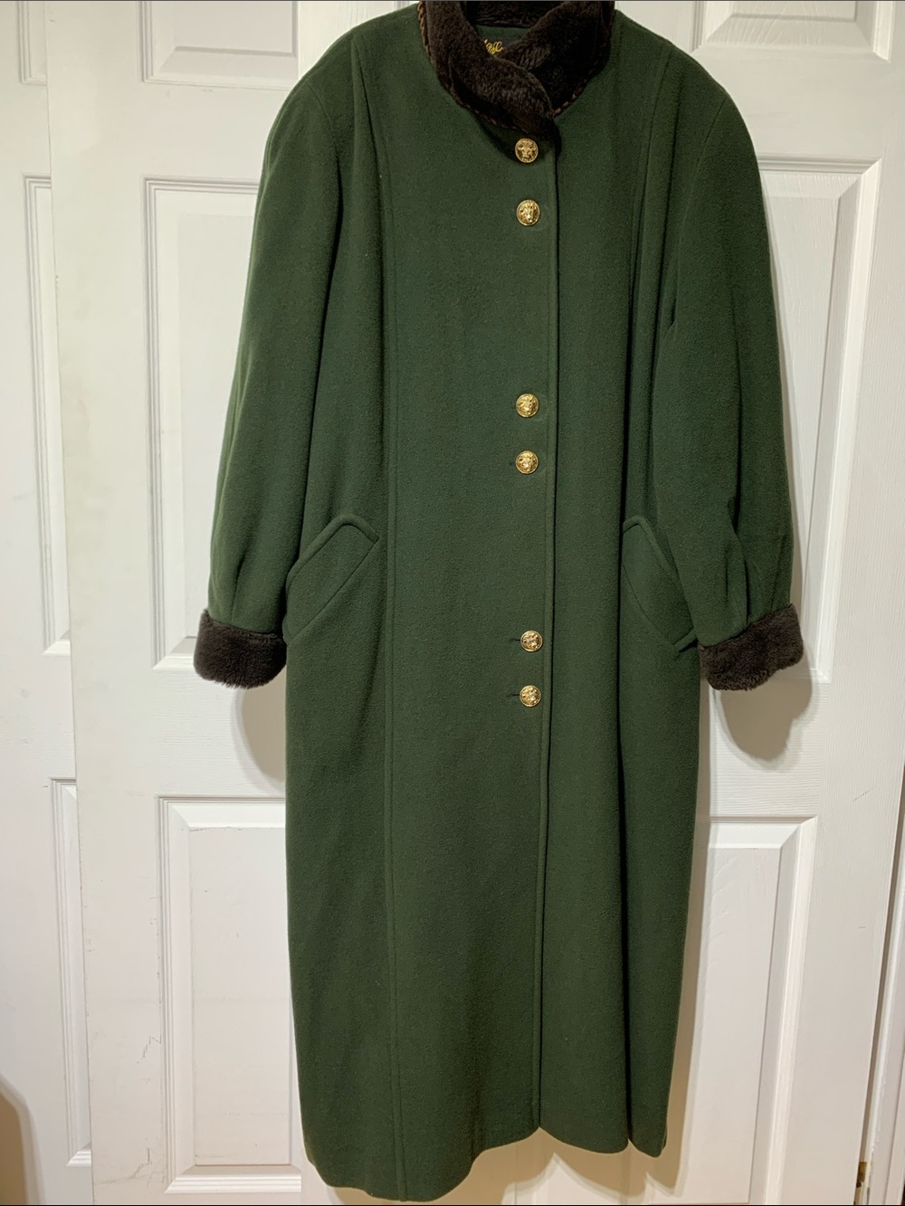Vintage Addgamma wool & cashmere green maxi, faux fur coat made Canada size 12
